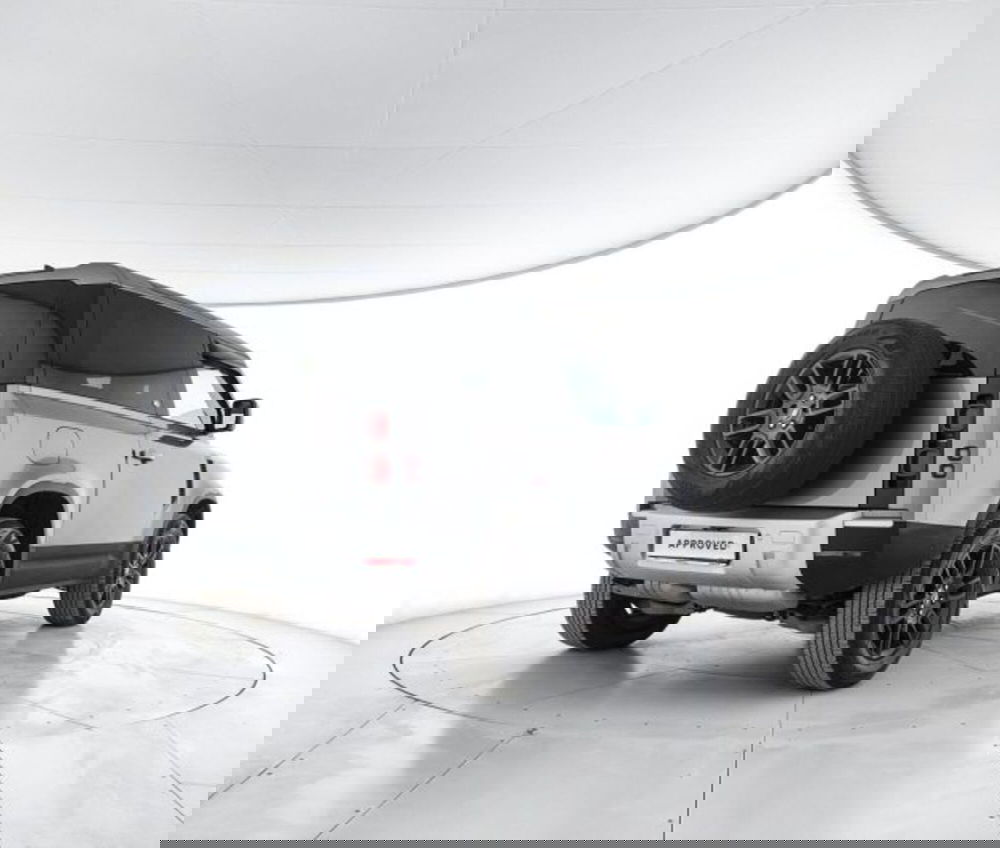 Land Rover Defender usata a Perugia (2)