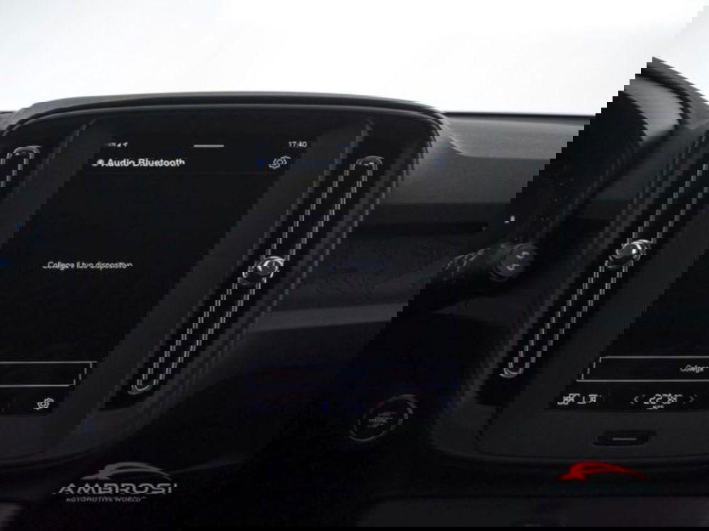 Volvo XC40 usata a Perugia (14)