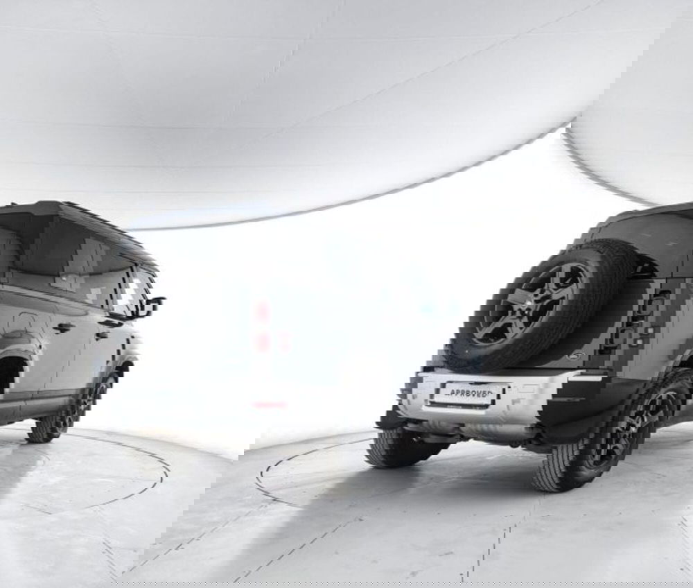 Land Rover Defender usata a Perugia (2)