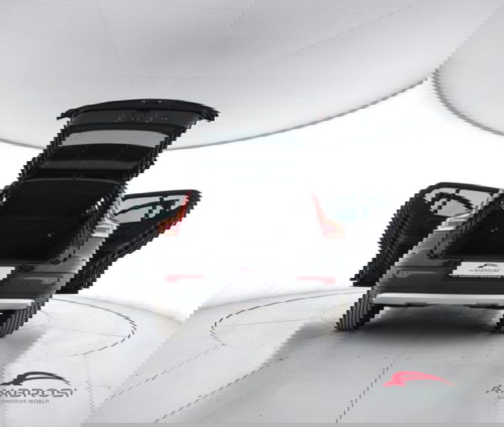 Volvo XC40 usata a Perugia (7)