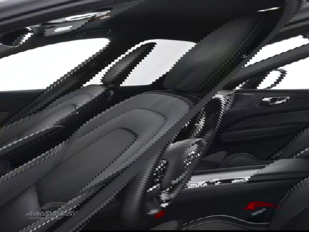 Volvo XC60 usata a Perugia (9)