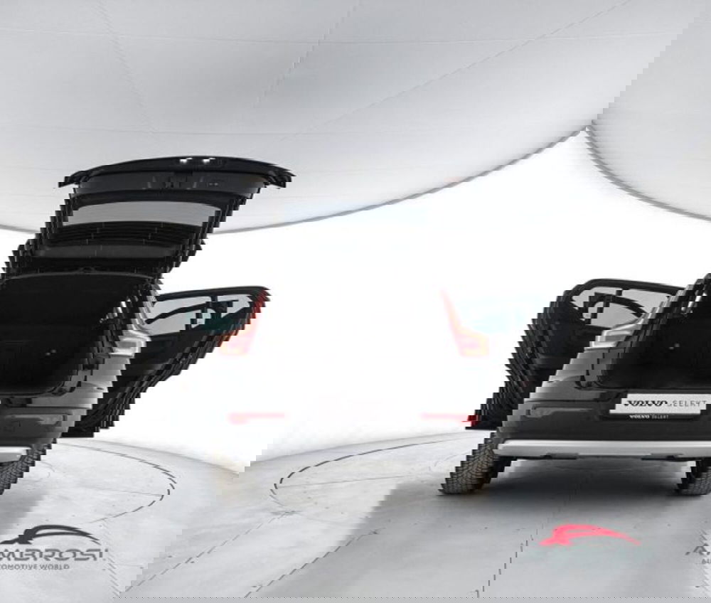 Volvo XC40 usata a Perugia (7)