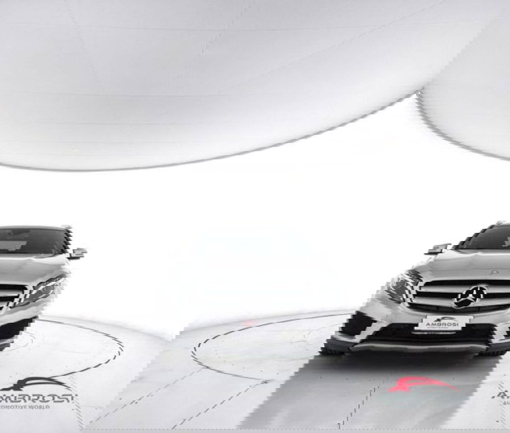 Mercedes-Benz GLA SUV usata a Perugia (5)
