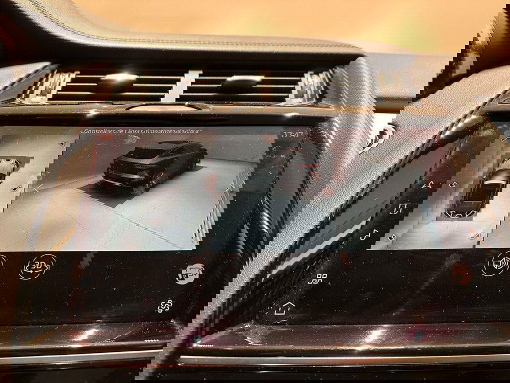 Jaguar E-Pace usata a Varese (11)