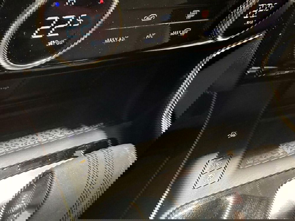 Jaguar E-Pace usata a Varese (12)