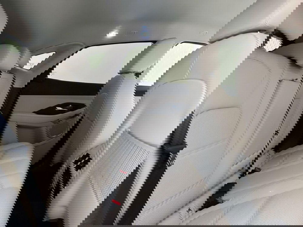 Jaguar E-Pace usata a Varese (4)