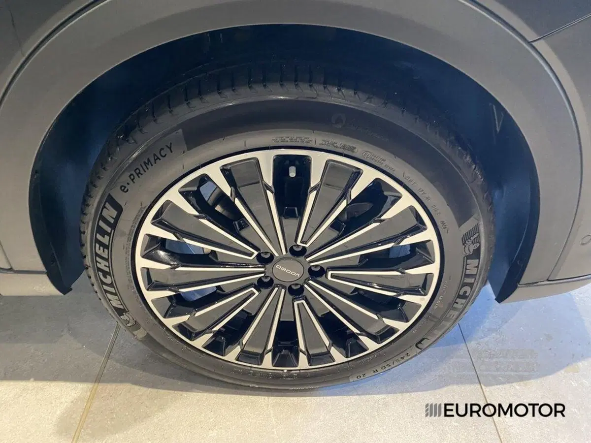 Omoda Omoda 9 SHS-P nuova a Bari (5)