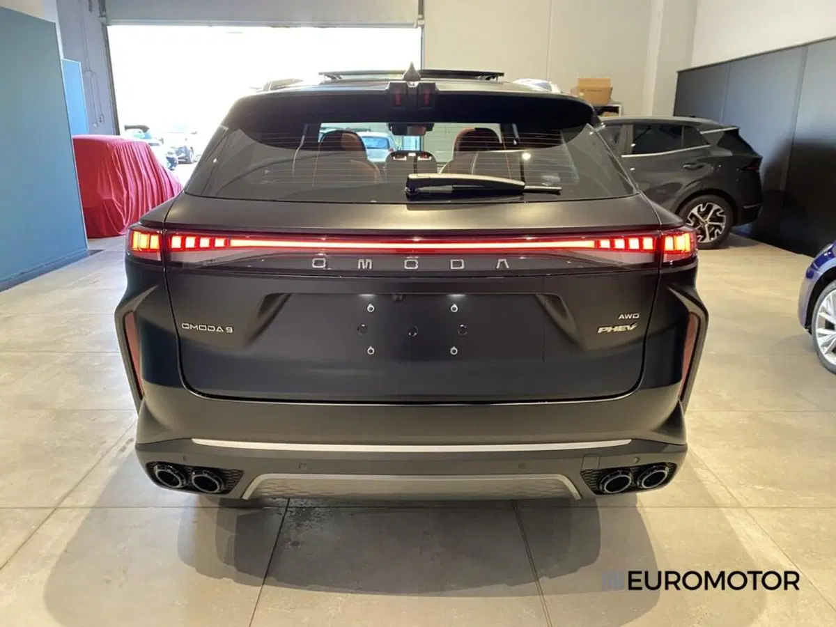 Omoda Omoda 9 SHS-P nuova a Bari (8)