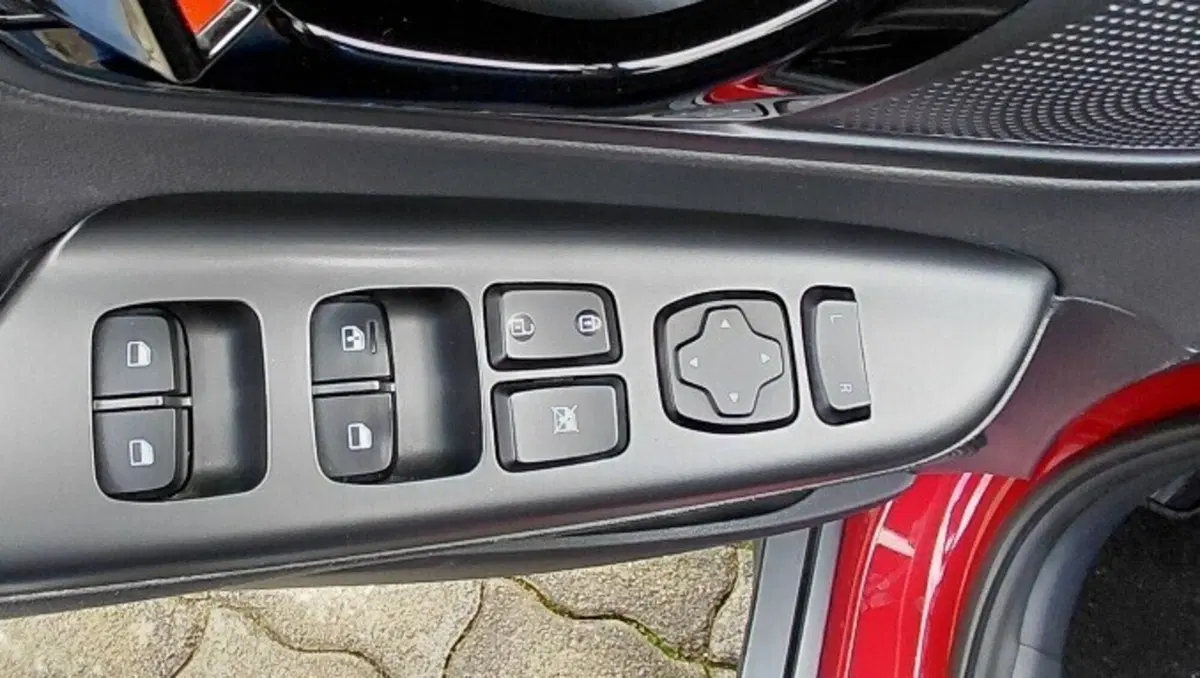 Hyundai Kona usata a Cosenza (12)