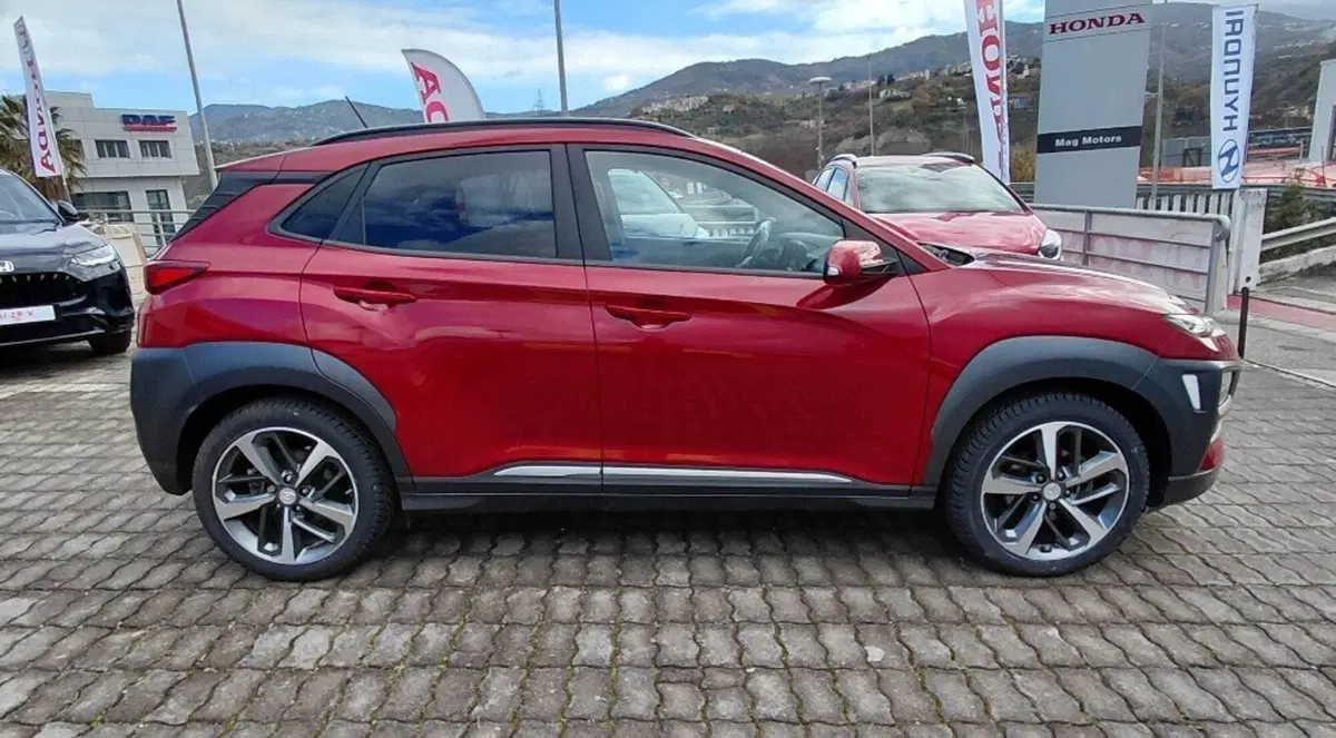 Hyundai Kona usata a Cosenza (4)
