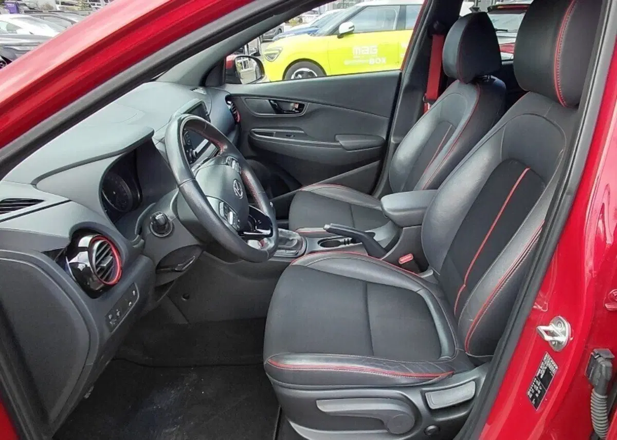 Hyundai Kona usata a Cosenza (9)