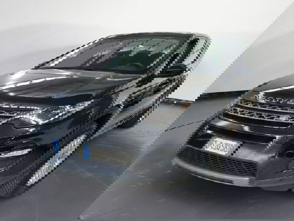 Land Rover Discovery Sport usata a Lecce