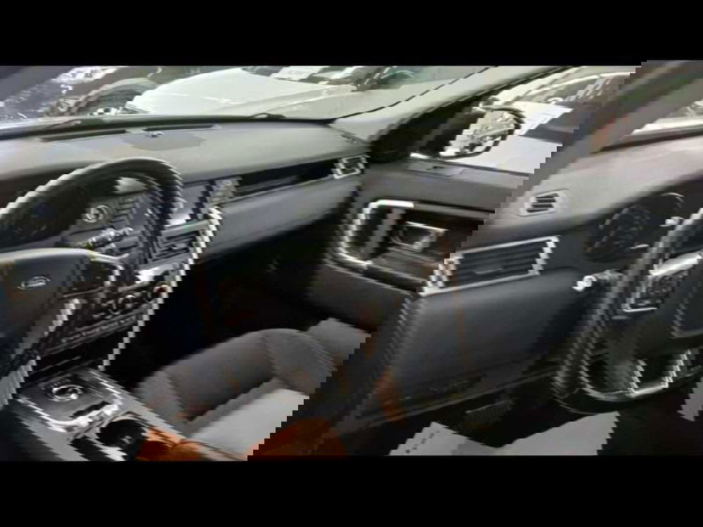 Land Rover Discovery Sport usata a Lecce (13)