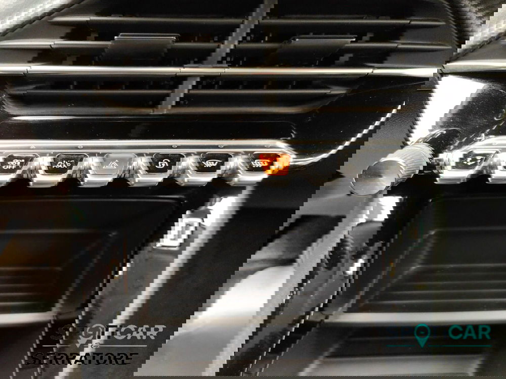 Peugeot 2008 usata a Como (16)