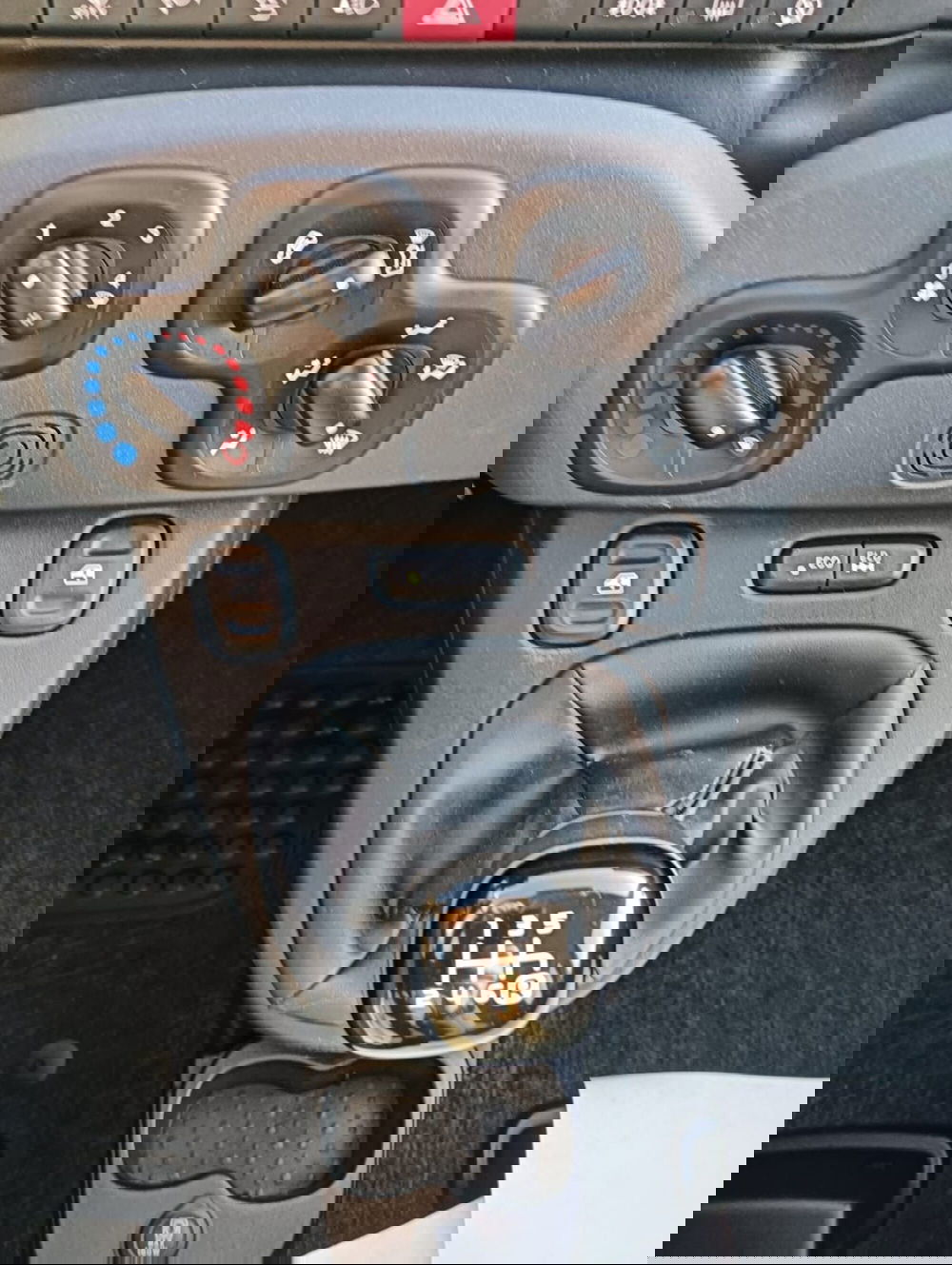 Fiat Panda Cross usata a Como (12)