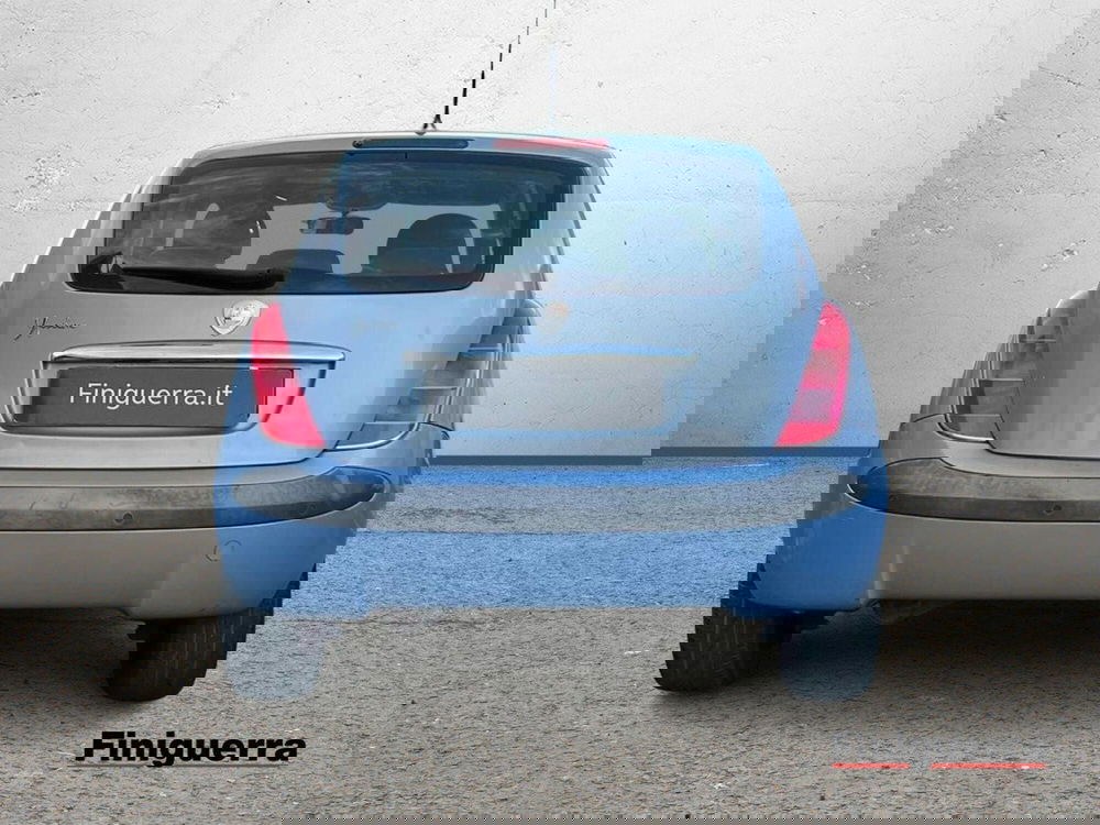 Lancia Ypsilon usata a Sondrio (3)