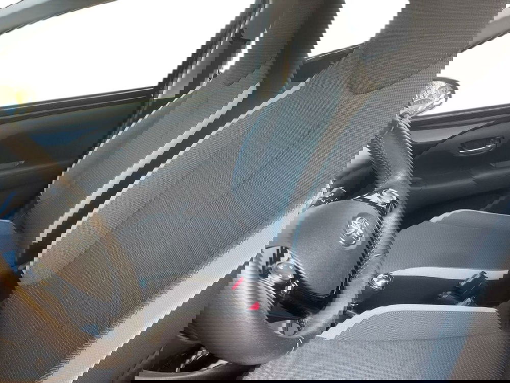 Toyota Aygo usata a Lecco (10)