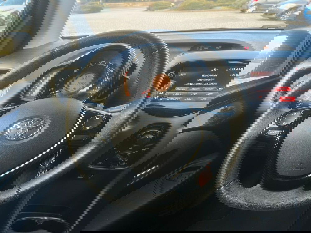 Toyota Aygo usata a Lecco (13)