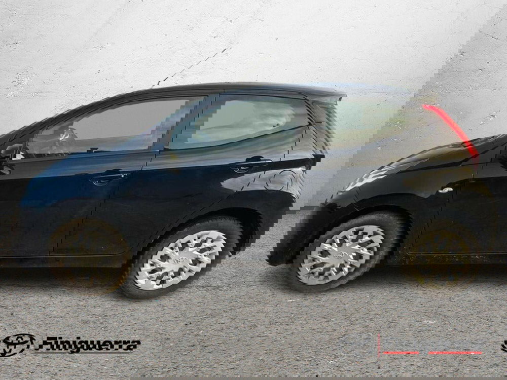 Toyota Aygo usata a Lecco (6)