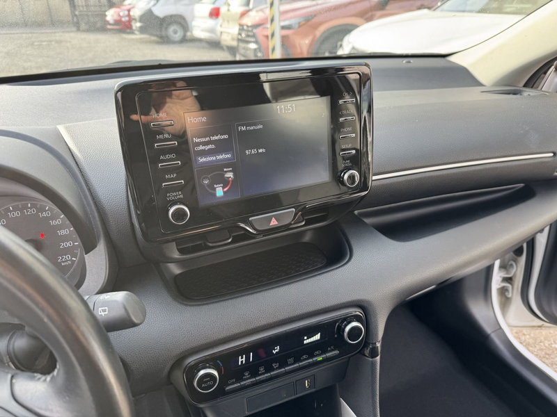 Toyota Yaris usata a Como (14)