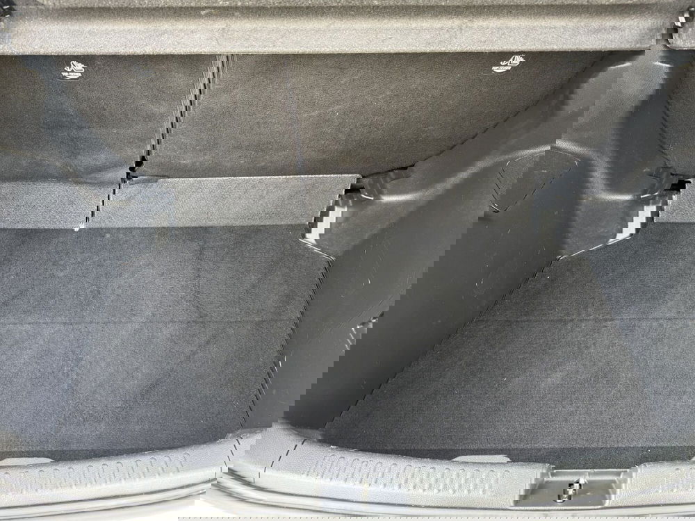 Toyota Yaris usata a Como (11)