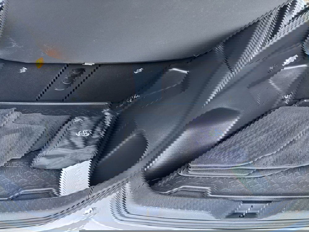 Toyota Yaris Cross usata a Como (11)