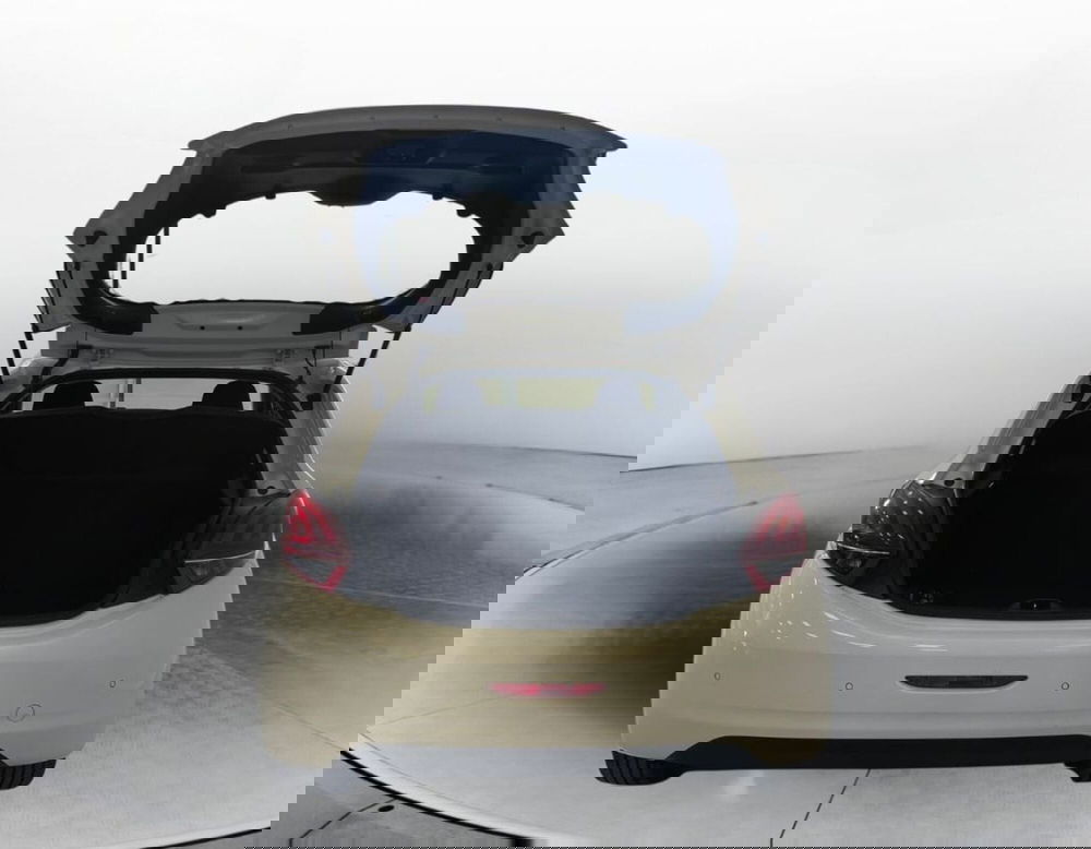 Peugeot 208 usata a Ferrara (9)