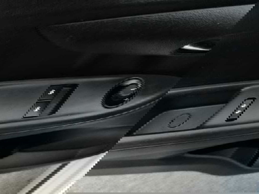 Opel Karl usata a Perugia (13)