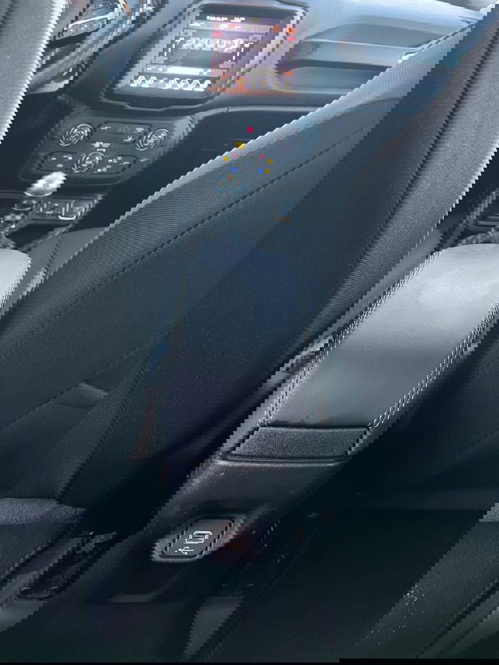 Jeep Renegade usata a Milano (19)