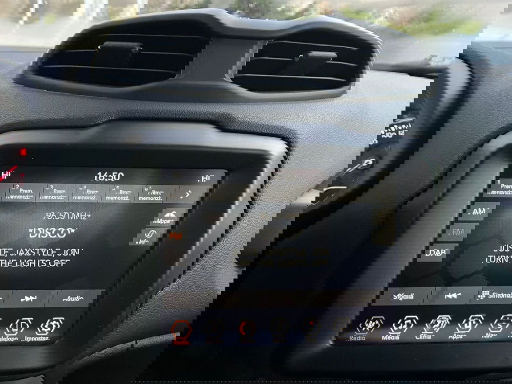 Jeep Renegade usata a Milano (19)