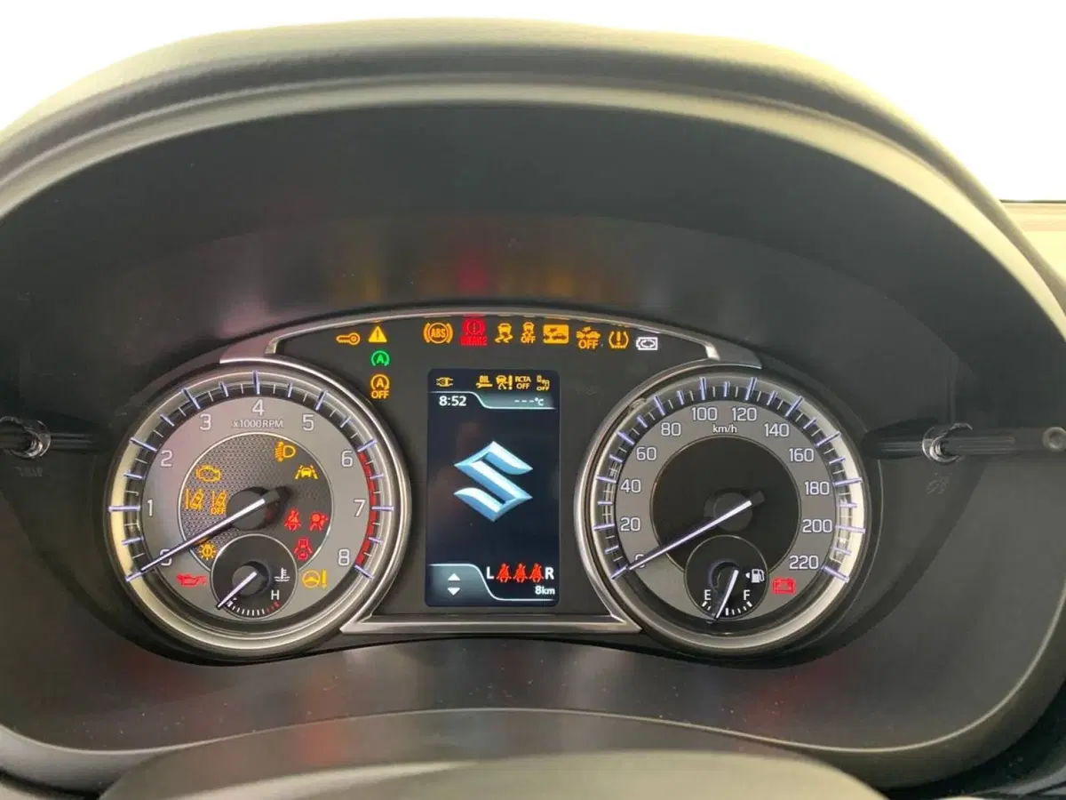 Suzuki S-Cross nuova a Pistoia (12)
