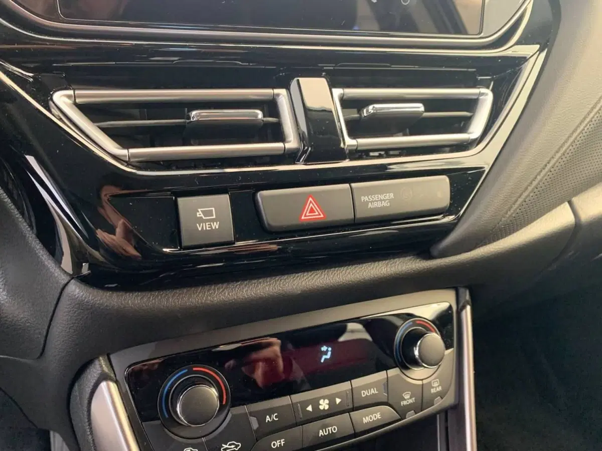 Suzuki S-Cross nuova a Pistoia (14)