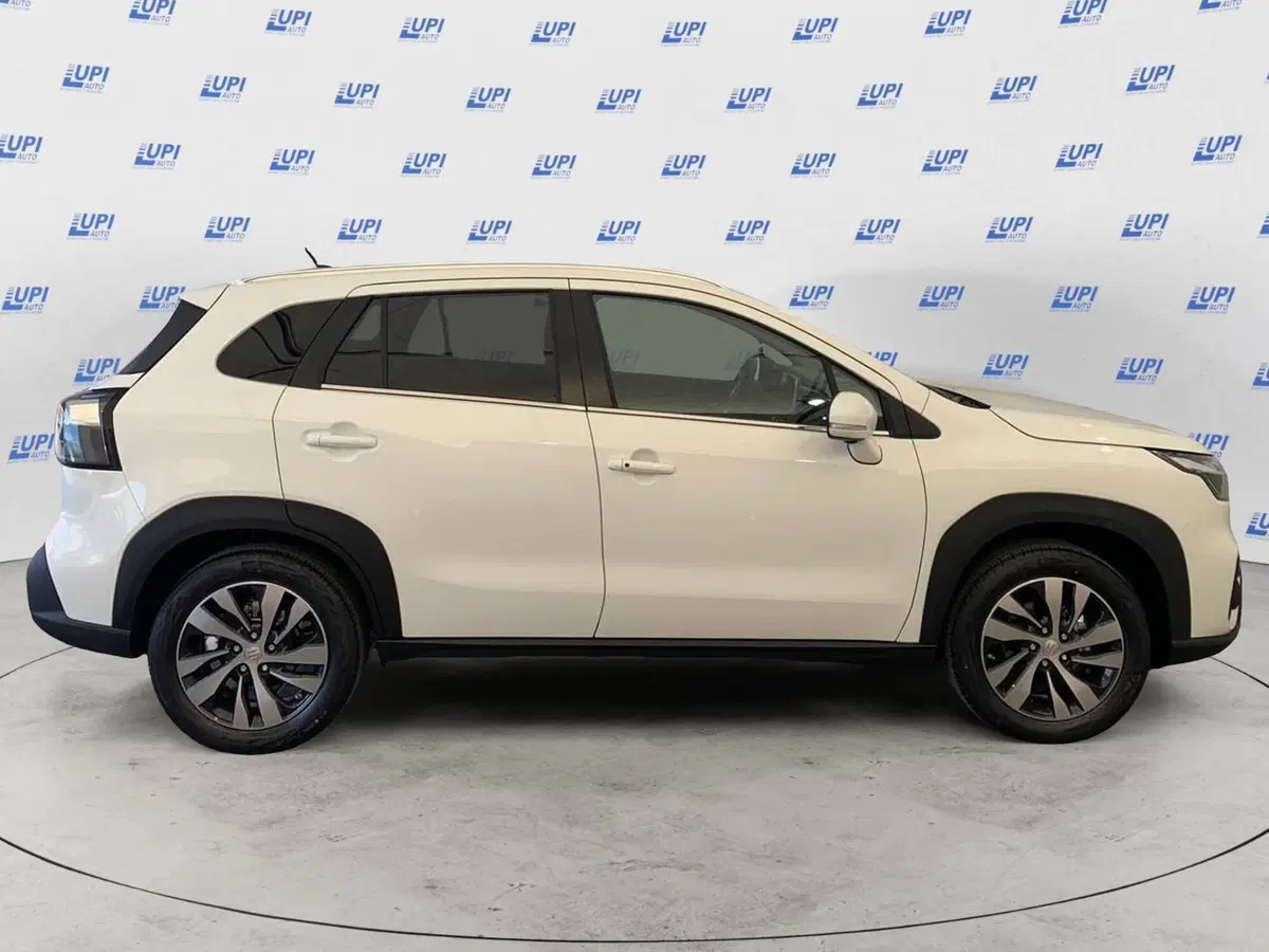 Suzuki S-Cross nuova a Pistoia (5)