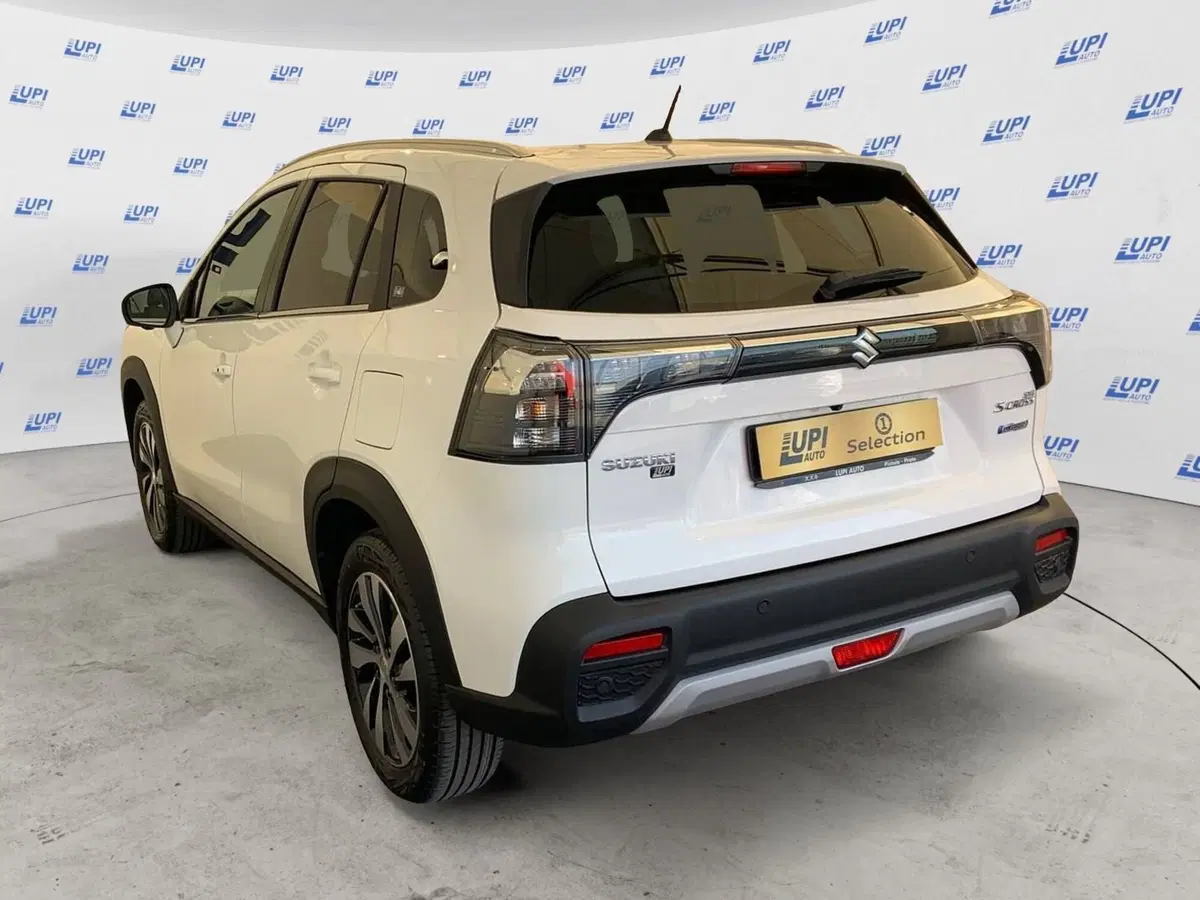 Suzuki S-Cross nuova a Pistoia (6)