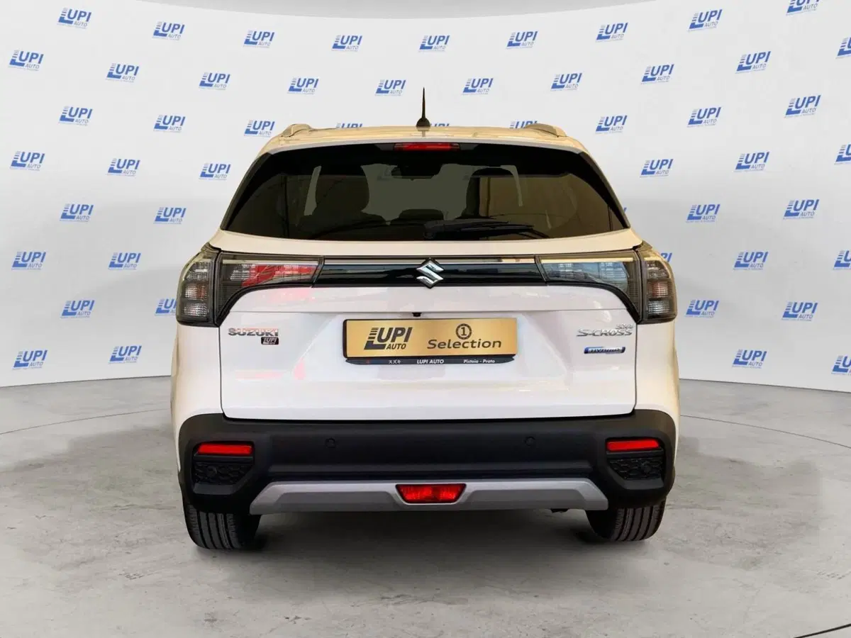 Suzuki S-Cross nuova a Pistoia (7)