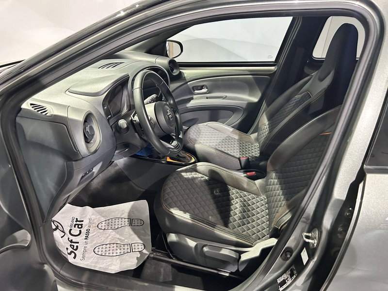 Toyota Aygo X usata a Milano (12)