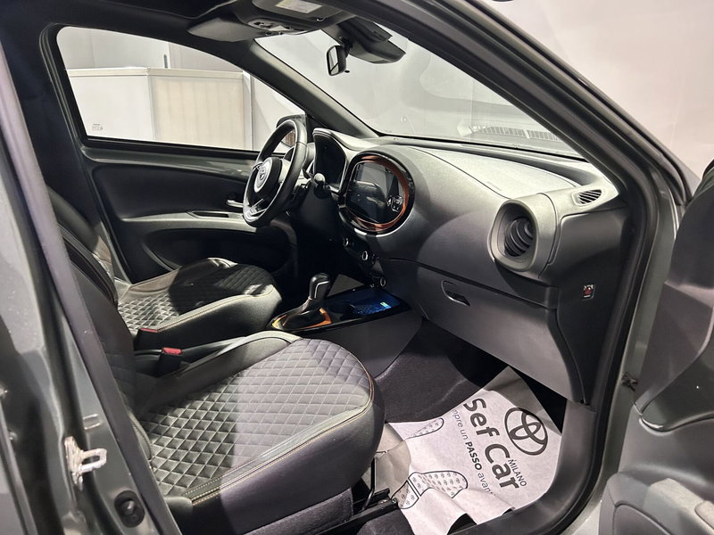 Toyota Aygo X usata a Milano (6)