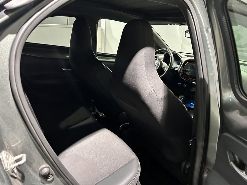 Toyota Aygo X usata a Milano (8)