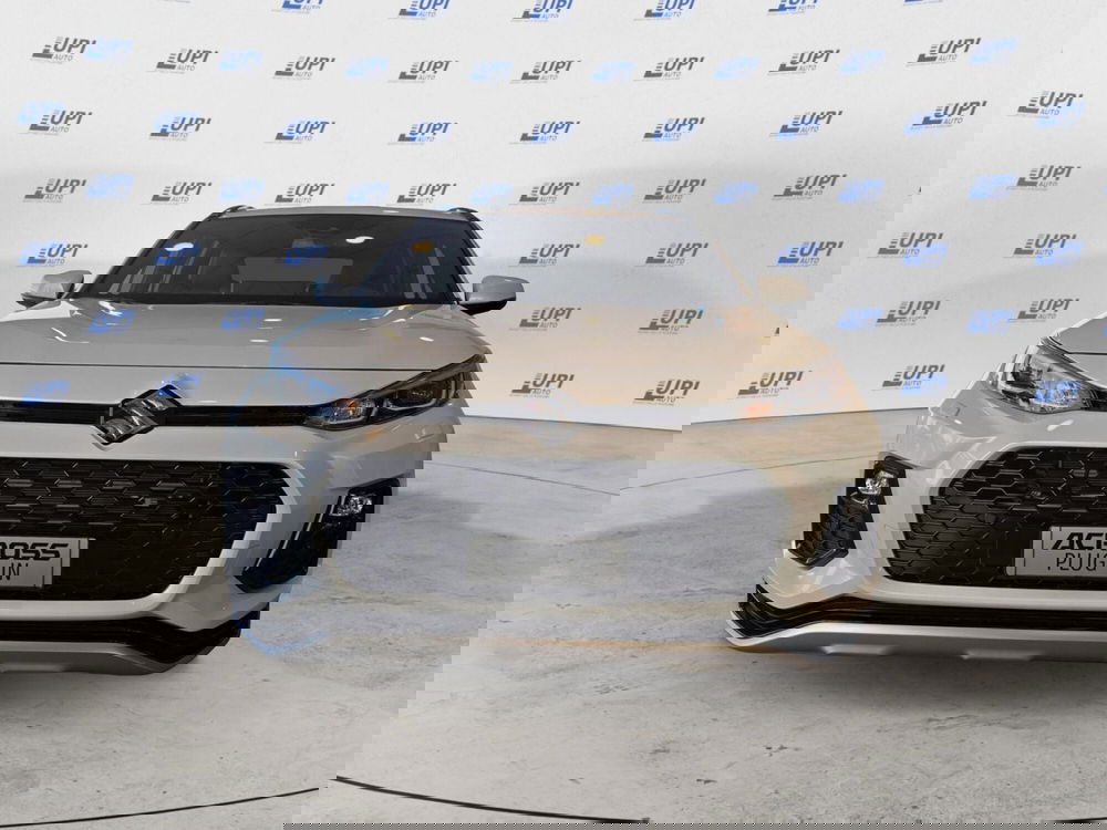 Suzuki Across nuova a Pistoia (2)