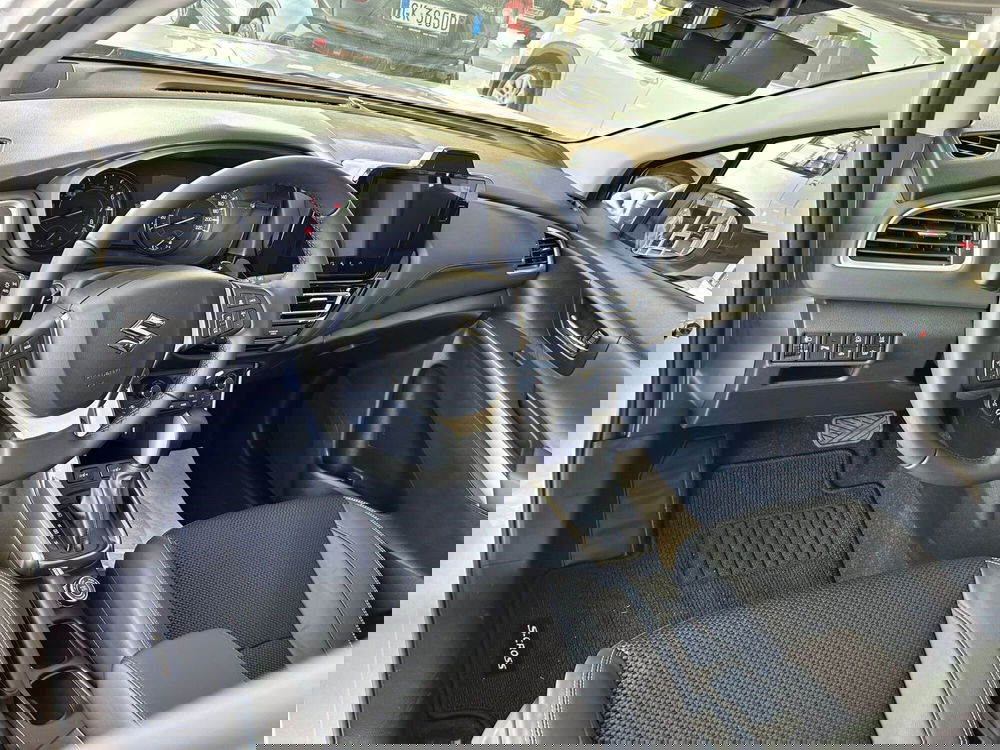 Suzuki S-Cross nuova a Pavia (14)