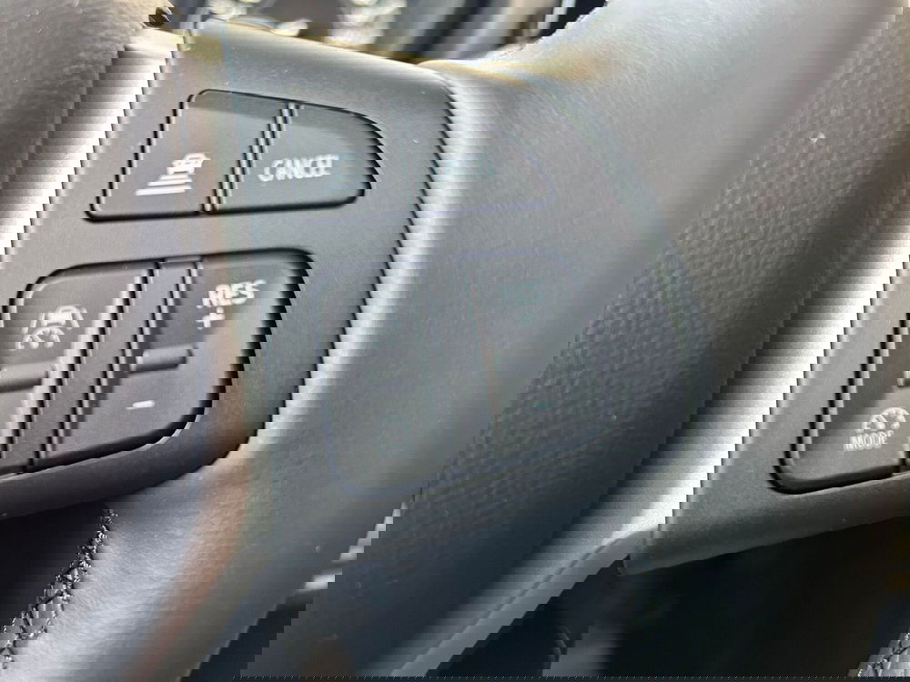 Suzuki S-Cross nuova a Pavia (9)