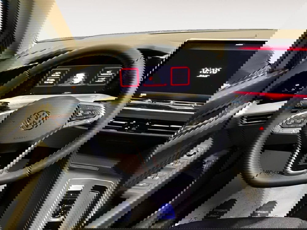 Volkswagen Golf Variant nuova a Bologna (5)