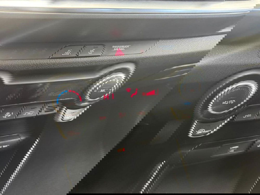 Kia Stonic usata a Como (18)