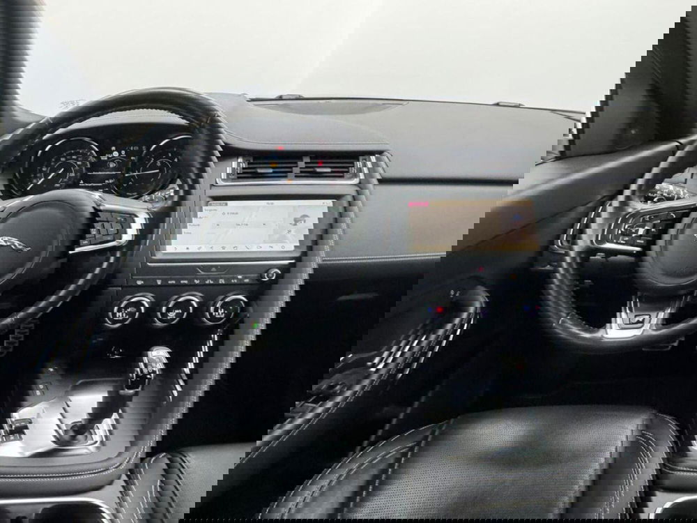 Jaguar E-Pace usata a Como (10)