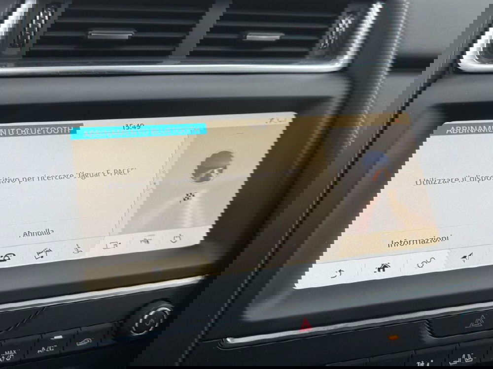 Jaguar E-Pace usata a Como (14)