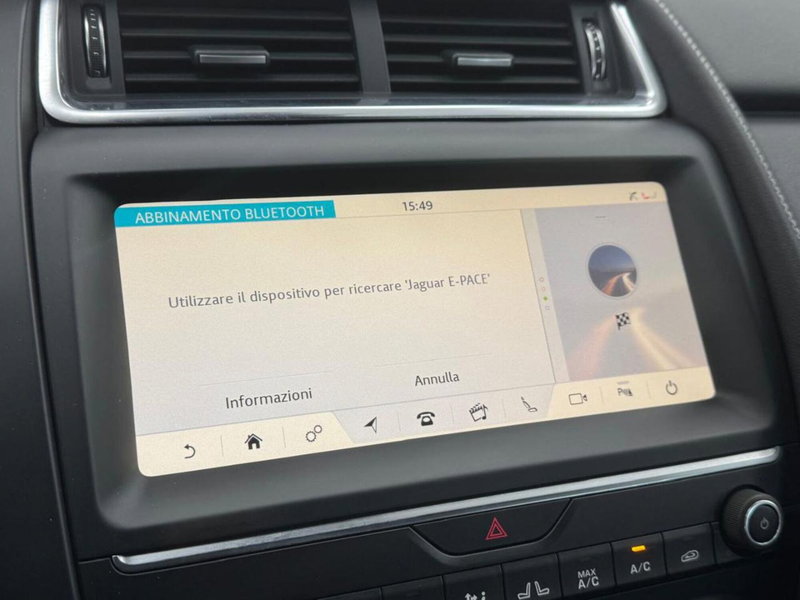 Jaguar E-Pace usata a Como (14)