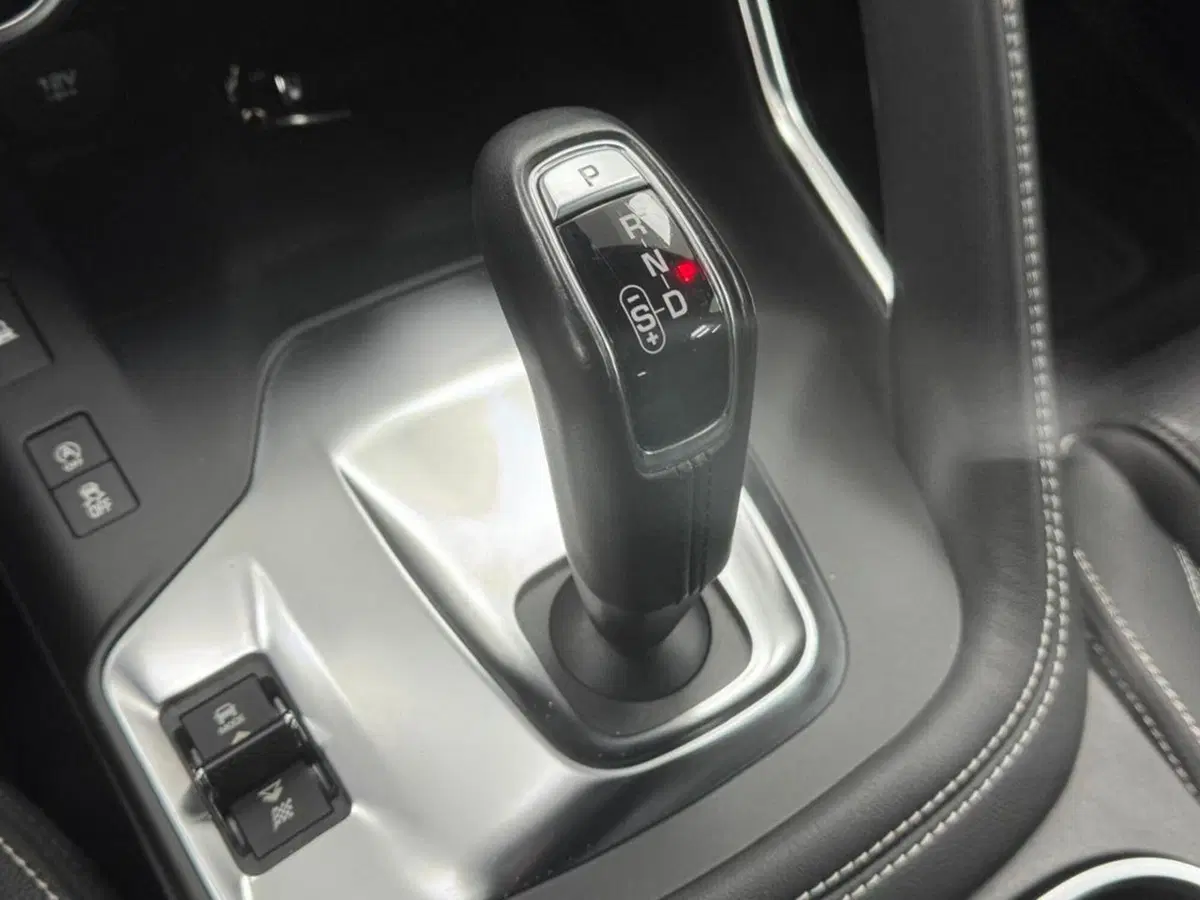 Jaguar E-Pace usata a Como (19)
