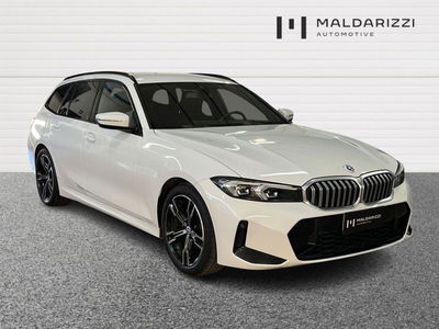BMW Serie 3 Touring 320d  mhev 48V xdrive MSport auto del 2023 usata a Bari
