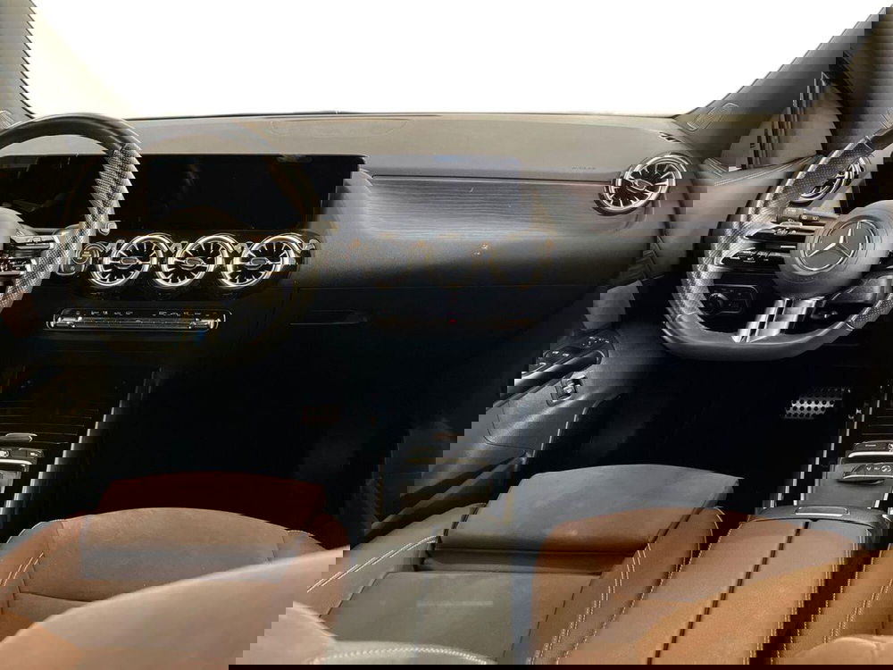 Mercedes-Benz GLA SUV usata a Bari (8)