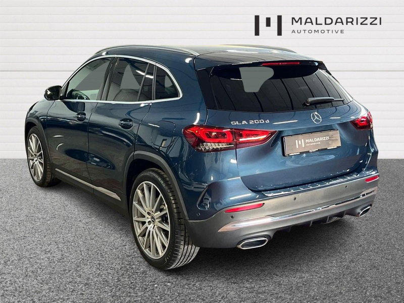 Mercedes-Benz GLA SUV usata a Bari (4)